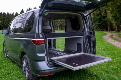 Nová spací vestavba + výsuv pro Multivan T7