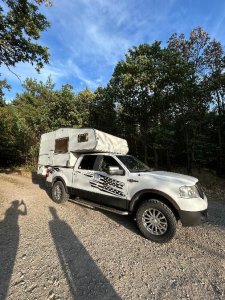Obytna nastavba na pickup