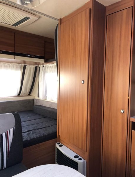 Karavan Weinsberg 420