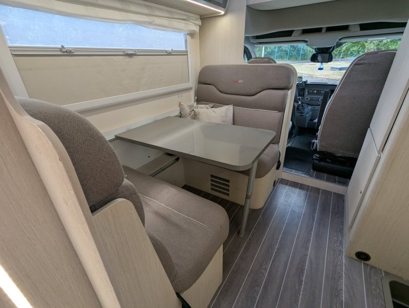 NobelART A-9000 Elegance, obytný vůz, model 2024, Ford Transit 2.0 TDI 96 kW – 6 míst / 6 lůžek