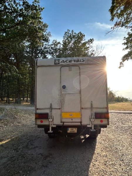 Obytna nastavba na pickup