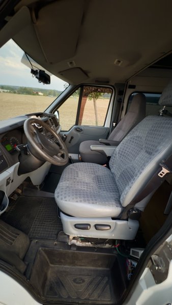 Ford transit Mk7 L2H2 rok 2007-  81kw