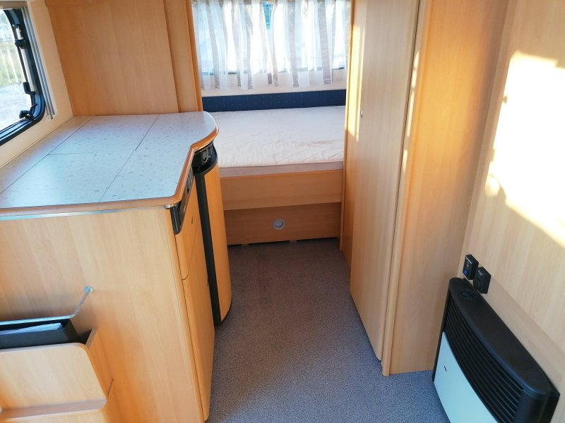 Karavan Dethleffs 430+ Markýza