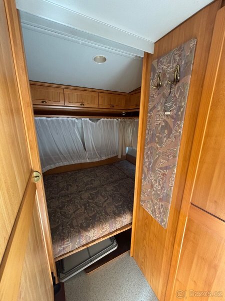 Hymer Eriba Nová 491, 4 lidé 