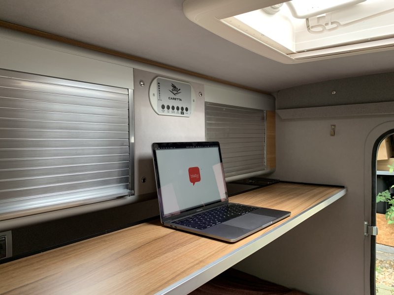 Karavan Caretta 1500 | lednice, naftové topení, solár | STK 04/2027 | 349 000 Kč s DPH (288 430 Kč bez DPH)