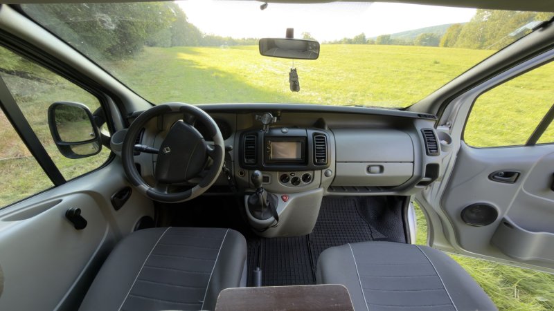 🚐 Renault Trafic II LONG – obytná vestavba pro 2 osoby