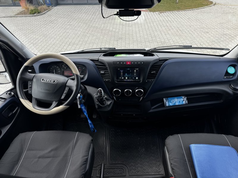 Iveco Daily - prostorná individuální vestavba pro 4 