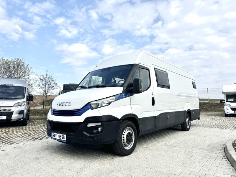 Iveco Daily - prostorná individuální vestavba pro 4 