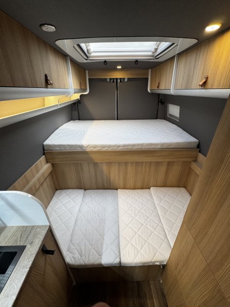 Iveco Daily - prostorná individuální vestavba pro 4 