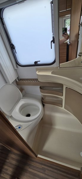 Adria Adora Supreme 472 LU | ALDE | mover | SUCHÝ karavan