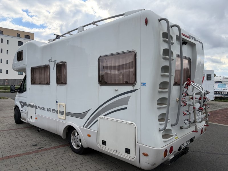 Renault Pascia 450 RD -celoskelet, nájezd 60 tis.KM