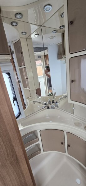 Adria Adora Supreme 472 LU | ALDE | mover | SUCHÝ karavan