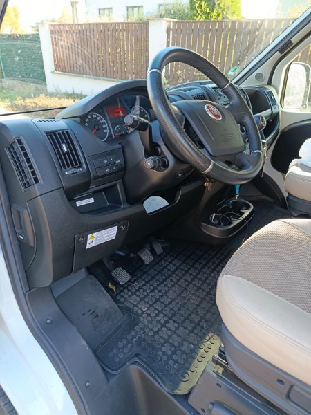 Knaus boxtar 74 tis. Km