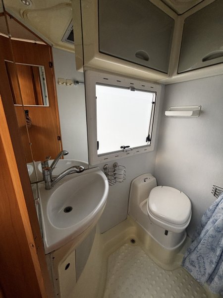 POLOINTEGROVANÉ OBYTNÉ AUTO CHAUSSON - MOC HEZKÉ - TAŽNÉ 