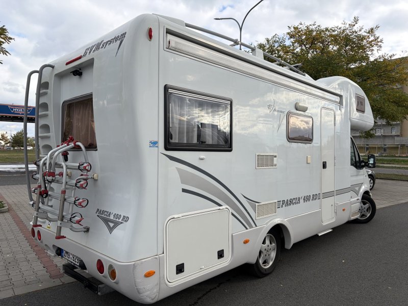 Renault Pascia 450 RD -celoskelet, nájezd 60 tis.KM