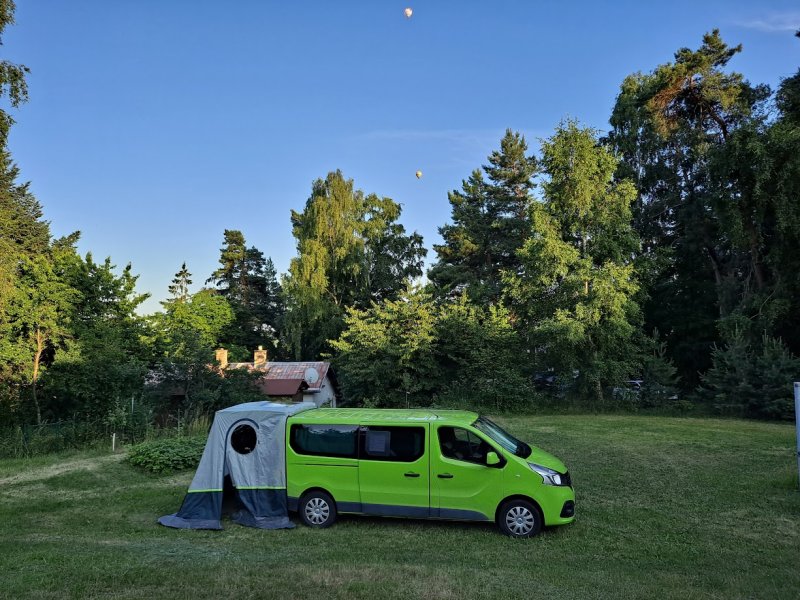 Zadní stan Reimo Trapez pro Renault Trafic III, Nisan a Opel Vivaro (do 2019)