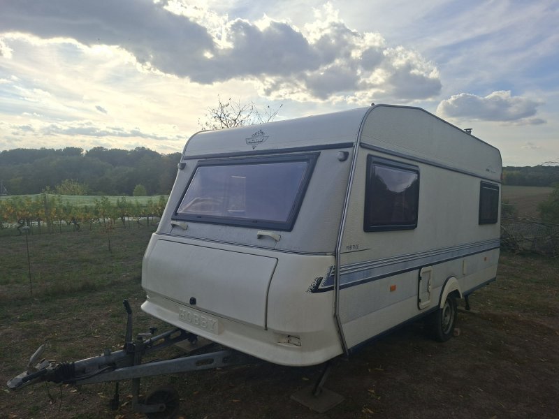 Prodám karavan Hobby De Luxe 460