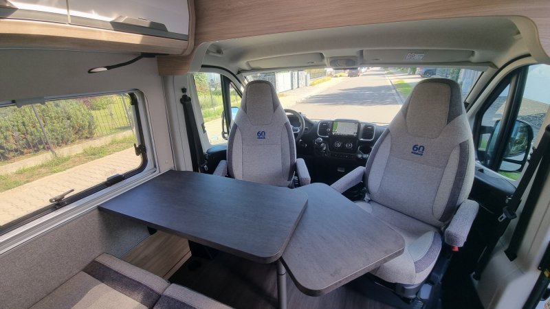Knaus BoxStar 600 Street 60Years pouze 18tis km Neni Dph