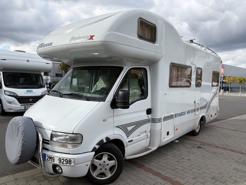 Renault Pascia 450 RD -celoskelet, nájezd 60 tis.KM