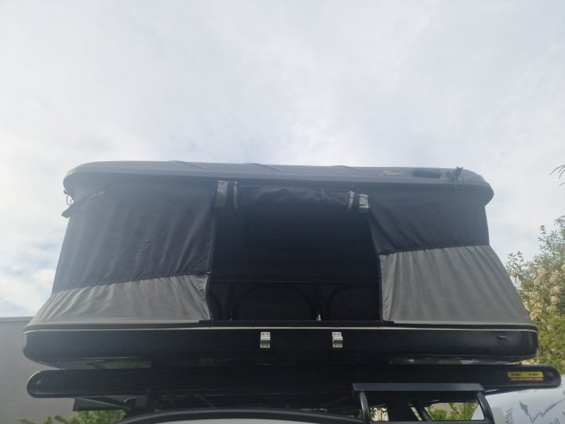 James Baroud Evasion XXL Roof Tent