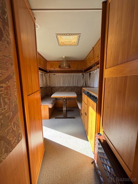 Hymer Eriba Nová 491, 4 lidé 