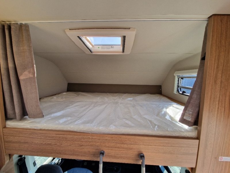 WEINSBERG CaraHome 650 DG ( model 2025) – rodinný obytný vůz