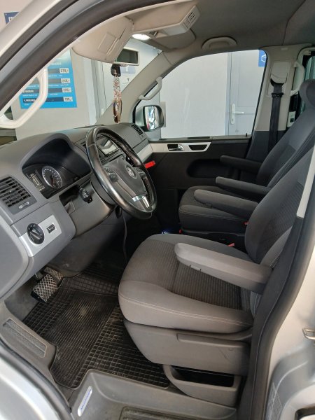 Volkswagen Multivan, 5.1, DSG, 4x4, po GO TOP STAV!