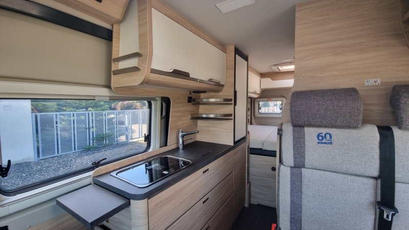 Knaus BoxStar 600 Street 60Years pouze 18tis km Neni Dph