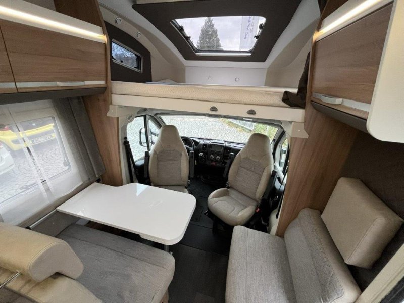 ADRIA Coral XL Axess 670 SL PLNÁ VÝBAVA
