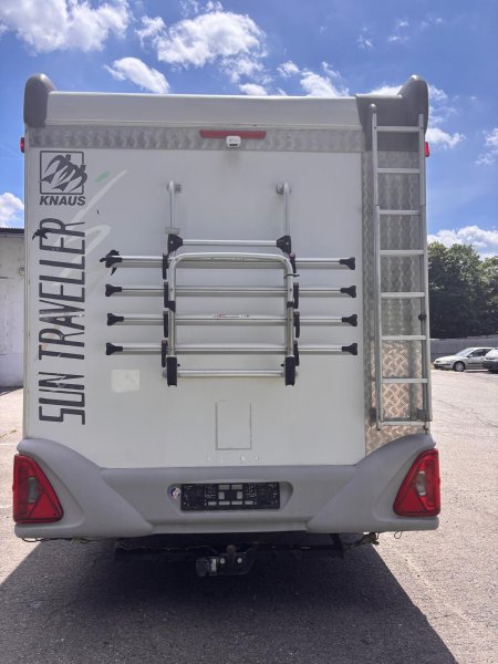 OBYTNÝ AUTOMOBIL KNAUS TRAVEL - klimatizace, tažné, garáž 