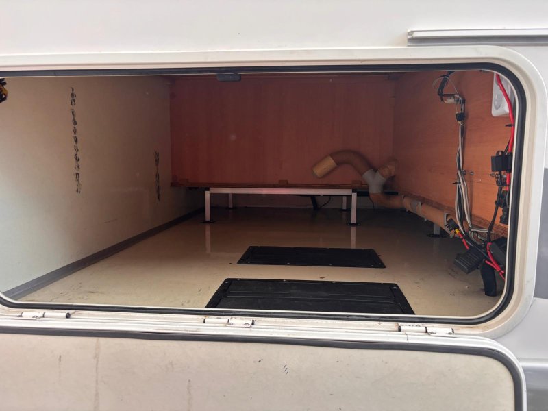 OBYTNÉ AUTO CHAUSSON ALTEO ZIMNÍ VERZE - pouze 35 000km 