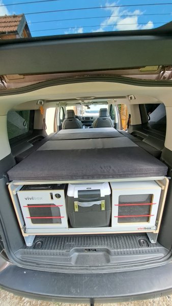 Modulární kempingová vestavba do auta Citroen Spacetourer