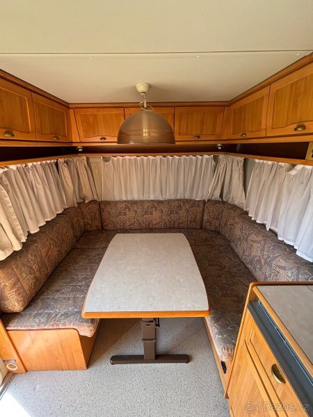 Hymer Eriba Nová 491, 4 lidé 
