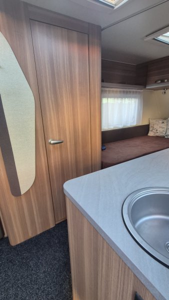 Prodám karavan WEINSBERG  KWE/4