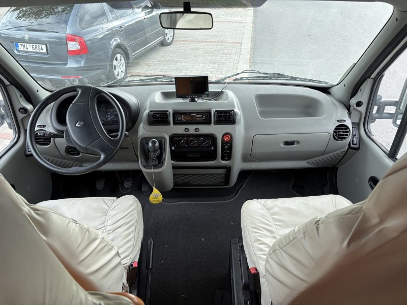 Renault Pascia 450 RD -celoskelet, nájezd 60 tis.KM