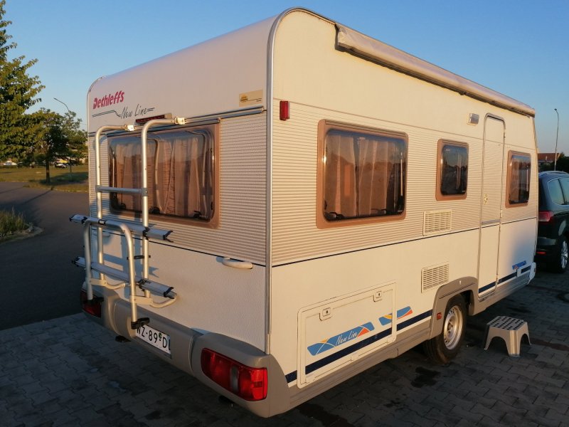 Karavan Dethleffs 430+ Markýza
