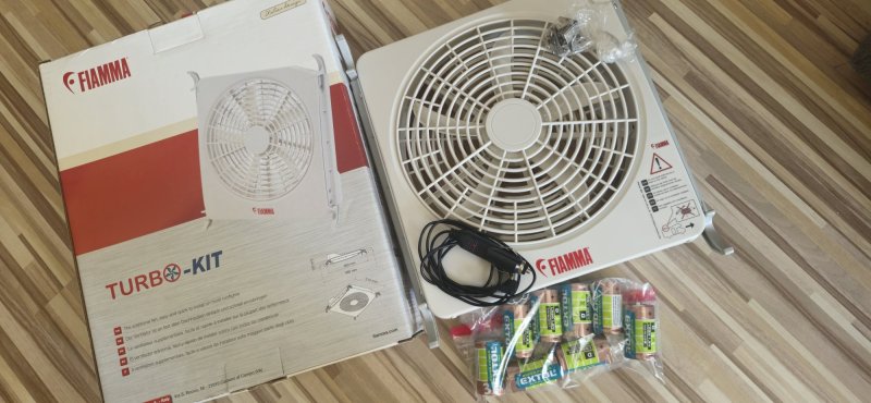 STŘEŠNÍ VENTILÁTOR 