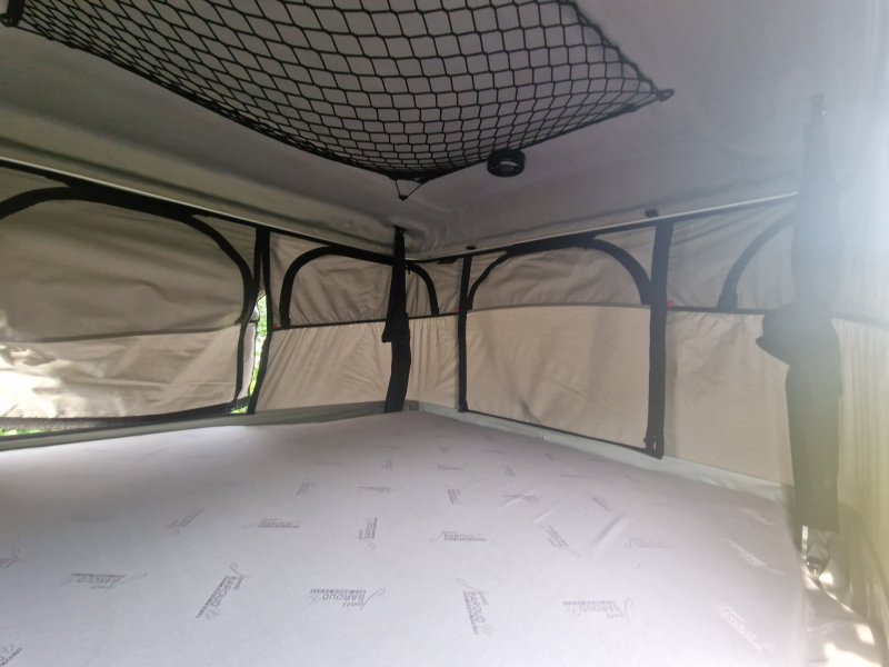 James Baroud Evasion XXL Roof Tent