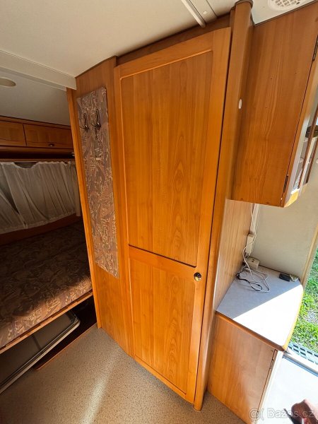 Hymer Eriba Nová 491, 4 lidé 
