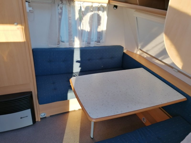 Karavan Dethleffs 430+ Markýza