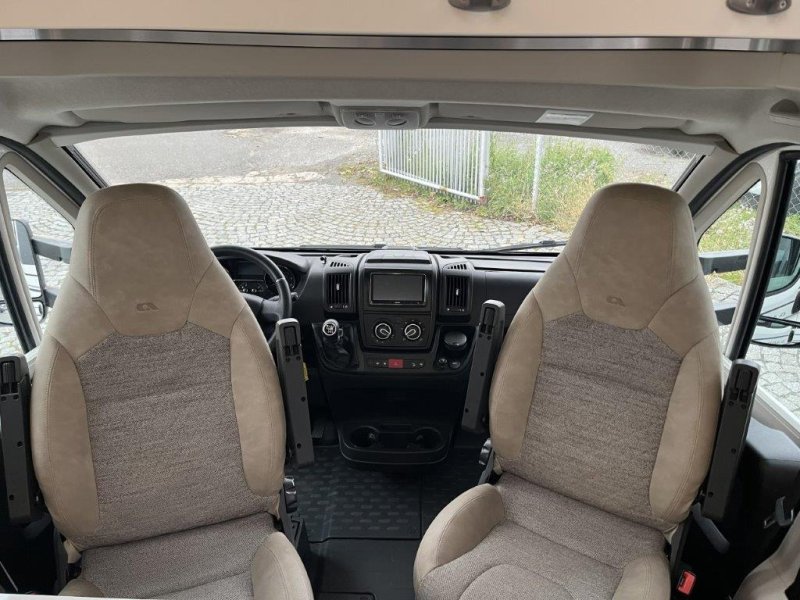 ADRIA Coral XL Axess 670 SL PLNÁ VÝBAVA