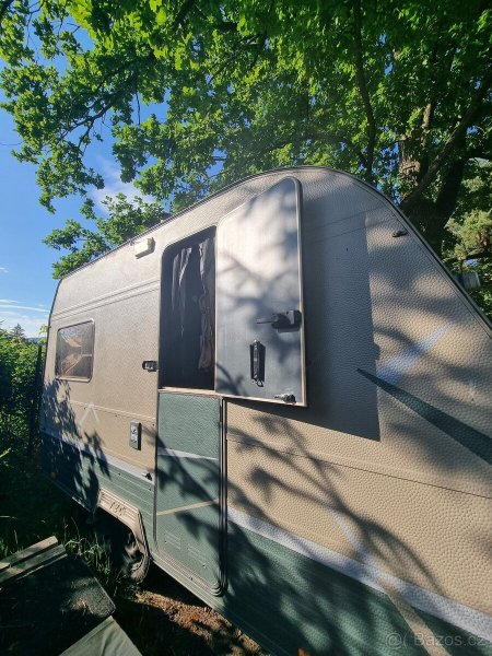 Karavan / obytný přívěs / Renovovaný / Brzděný