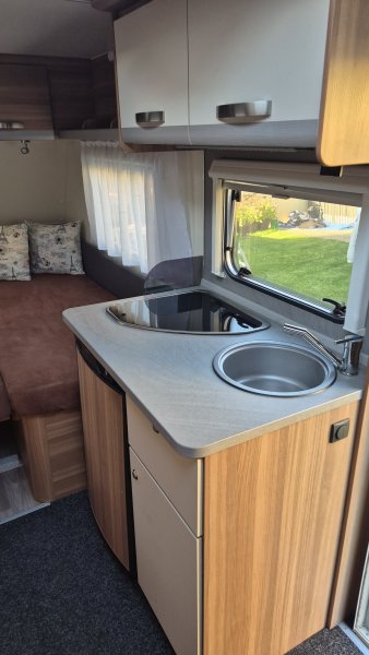 Prodám karavan WEINSBERG  KWE/4