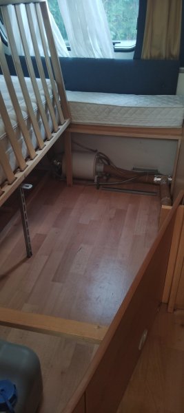 Knaus Südwind 550 FSK - 3 palandy, mover, solár, předstan