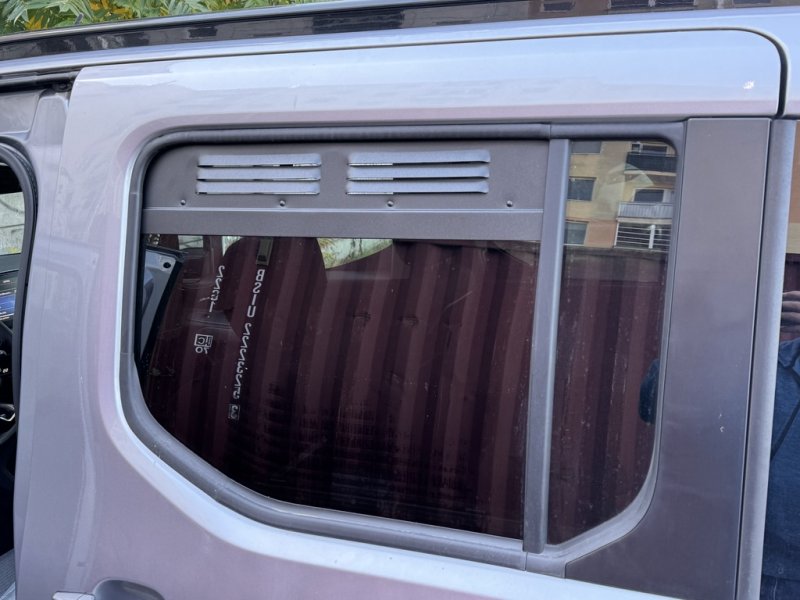 Vetracie mriežky do okien pre auto: Toyota Proace City/Peugeot Rifter/Citröen Berlingo/Opel Combo