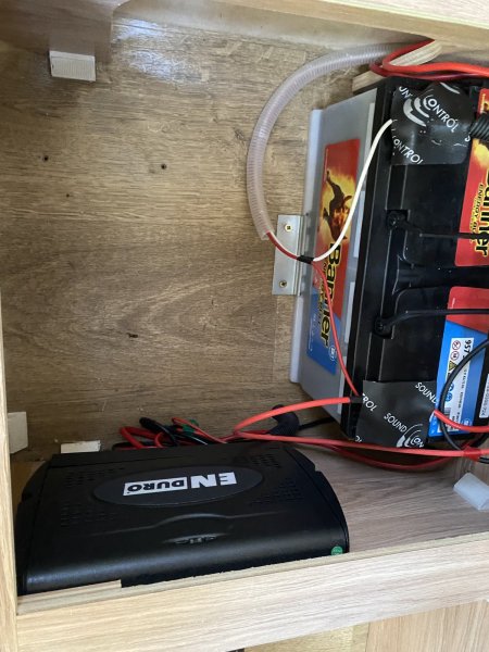 Karavan Newiadow 126 NN s predstanem