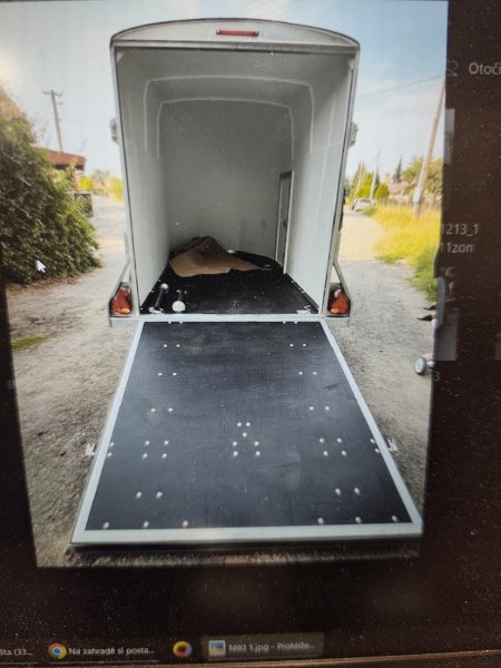 Přívěs pro obytné auto, auto, či tríkolku