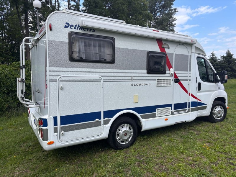POLOINTEGROVANÝ OBYTNÝ AUTOMOBIL DETHLEFFS GLOBETROTTER T1 