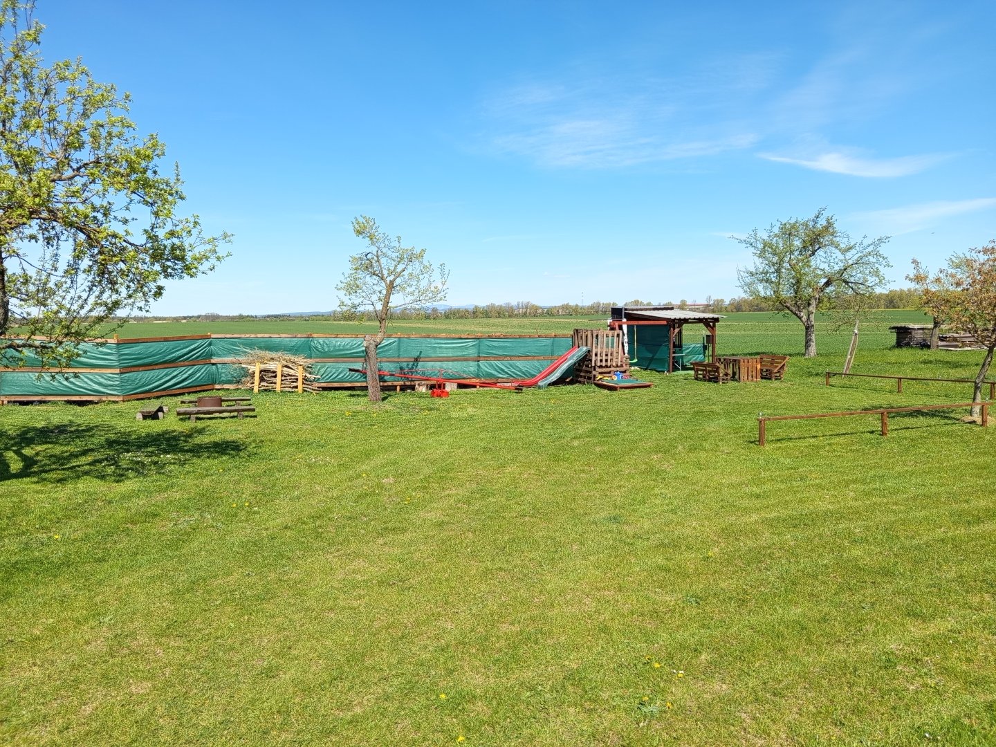 aufblasbare camping matratze LuftTrek Matte  Aufblasbare Campingmatratze  Wohnish