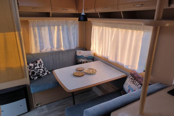 Karavan pro 4 osoby